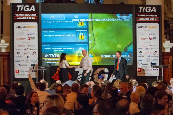 tiga-2016-winners-on-stage-10_result